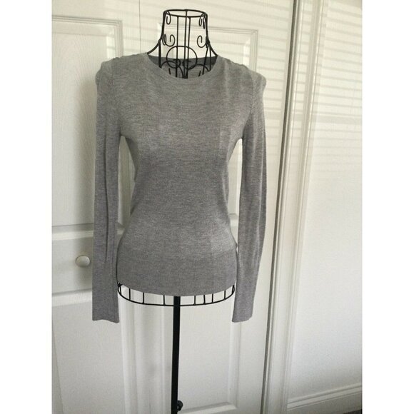 H&M Women’s Wool Blend Sweater Top Heather Gray W/Button Accents Sz XS - Picture 1 of 9